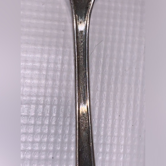 8 Pieces Wm A Rogers Sectional Oneida ltd 1939 Rio Pattern Spoon Knife Meat Fork - Picture 5 of 5